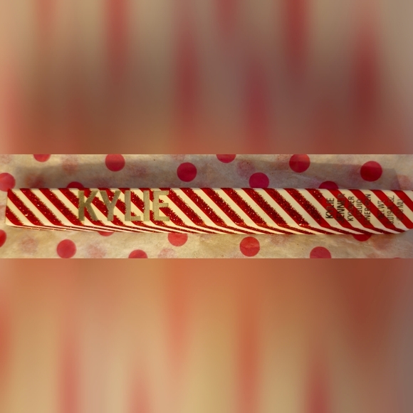 NIB Kylie Cosmetics Christmas Collection!!! - Picture 8 of 16